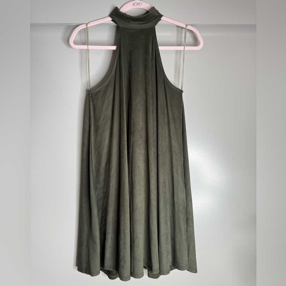 Elegant Olive Green Sleeveless Dress with Collar